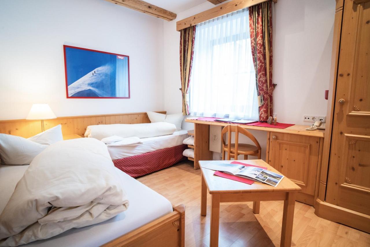 Aktiv Hotel Zur Rose Steinach am Brenner Eksteriør billede